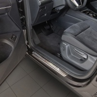Nerez kryty prahů Lines VW Tiguan III -- od roku výroby 2024- Nerez kryty prahů Lines VW Tiguan III -- od roku výroby 2024-