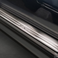 Nerez kryty prahů Lines X Toyota Aygo X -- od roku výroby 2022- Nerez kryty prahů Lines X Toyota Aygo X -- od roku výroby 2022-