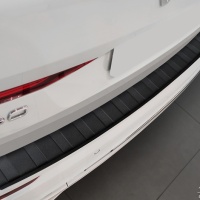 Kryt prahu zadn�ch dve�� nerez �ern� matn� Volvo XC60 II v�etn� R-Design a Hybrid -- od roku v�roby 2017- / 2021-