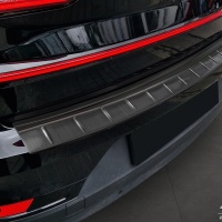 Kryt prahu zadních dveří nerez černý Polestar 2 liftback -- od roku výroby 2020-23 / 2023- Kryt prahu zadních dveří nerez černý Polestar 2 liftback -- od roku výroby 2020-23 / 2023-