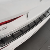 Kryt prahu zadn�ch dve�� nerez �ern� Strong Edition Volvo XC60 II / R-Design -- rok v�roby 2017-21 / 2021-