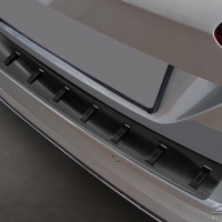 Kryt prahu zadních dveří nerez černý Strong Edition VW Golf VII Variant / R-line Facelift / Alltrack-- rok výroby 2017-20 Kryt prahu zadních dveří nerez černý Strong Edition VW Golf VII Variant / R-line Facelift / Alltrack-- rok výroby 2017-20