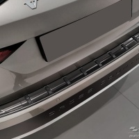 Kryt prahu zadních dveří nerez černý Strong Edition Volvo V90 / V90 Cross Country -- od roku výroby 2016- Kryt prahu zadních dveří nerez černý Strong Edition Volvo V90 / V90 Cross Country -- od roku výroby 2016-
