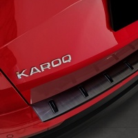 Kryt prahu zadních dveří nerez černý Strong Edition Škoda Karoq Facelift včetně Sportline -- od roku výroby 2022- Kryt prahu zadních dveří nerez černý Strong Edition Škoda Karoq Facelift včetně Sportline -- od roku výroby 2022-