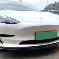 Dynamik Style p�edn� difuzor pod n�razn�k Tesla Model 3 -- rok v�roby 2017-24