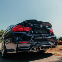Oneway spoiler v�ka kufru BMW M4 F82 -- rok v�roby 2014-2021 - leskl� �ern�
