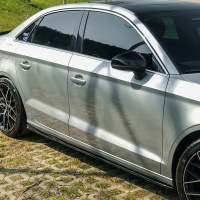 Oneway prahové nástavce Audi A3 (8V) Sedan Facelift -- rok výroby 2016-20 - lesklá černá Oneway prahové nástavce Audi A3 (8V) Sedan Facelift -- rok výroby 2016-20 - lesklá černá