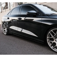 Oneway prahov� n�stavce Audi A3 (8Y) Sedan (NE pro S-Line/S3/RS) -- rok v�roby 2020-24 - leskl� �ern�