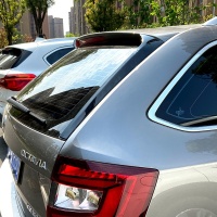 Flaps-deflektory zadního okna Škoda Octavia III Combi (NE pro RS) -- rok výroby 2013-20 Flaps-deflektory zadního okna Škoda Octavia III Combi (NE pro RS) -- rok výroby 2013-20