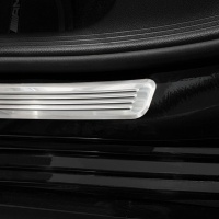 Nerez kryty prahů zadních dveří lesklé Mercedes C W205/S205 / C W206 -- rok výroby 2014-19 / 2019- / 2021- Nerez kryty prahů zadních dveří lesklé Mercedes C W205/S205 / C W206 -- rok výroby 2014-19 / 2019- / 2021-
