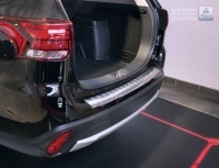 Kryt prahu zadních dveří Mitsubishi Outlander III včetně Facelift/ PHEV (s výřezem pro parkovací senzory) -- od roku výroby 2015- / 2017- / 2020- Kryt prahu zadních dveří Mitsubishi Outlander III včetně Facelift/ PHEV (s výřezem pro parkovací senzory) -- od roku výroby 2015- / 2017- / 2020-