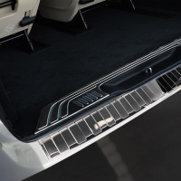 Kryt prahu zadních dveří nerez leštěný (delší model) Mercedes V Class W447 / Vito III / Marco Polo -- od roku výroby 2014-/ 2019- / 2024- Kryt prahu zadních dveří nerez leštěný (delší model) Mercedes V Class W447 / Vito III / Marco Polo -- od roku výroby 2014-/ 2019- / 2024-