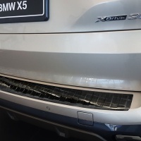 Kryt prahu zadních dveří nerez černý BMW X5 IV G-05 (pouze pro vozy s M-Paketem, NE pro M-Competition) -- od roku výroby 2018- / 2023- Kryt prahu zadních dveří nerez černý BMW X5 IV G-05 (pouze pro vozy s M-Paketem, NE pro M-Competition) -- od roku výroby 2018- / 2023-
