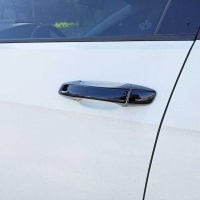 Kryty klik Volkswagen Golf VII - černý lesk -- rok výroby 2017-20 (bez výřezu pro Keyless technologii) Kryty klik Volkswagen Golf VII - černý lesk -- rok výroby 2017-20 (bez výřezu pro Keyless technologii)