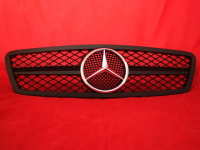Sportovní maska Mercedes C Class W203, černá matná, 1 žebro Sportovní maska Mercedes C Class W203, černá matná, 1 žebro