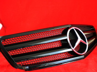 Sportovn� maska Mercedes C Class W204, �ern� leskl�