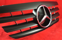 Sportovní maska Mercedes E Class W210, černá matná Sportovní maska Mercedes E Class W210, černá matná