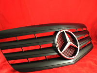 Sportovn� maska s logem Mercedes E Class W211 07-, �ern� matn�