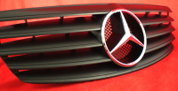 Sportovní maska s logem Mercedes E Class W211, černá matná Sportovní maska s logem Mercedes E Class W211, černá matná
