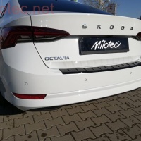 Práh pátých dveří s výstupky, černý lesklý klavírlak Škoda Octavia IV sedan včetně RS -- od roku výroby 2019- Práh pátých dveří s výstupky, černý lesklý klavírlak Škoda Octavia IV sedan včetně RS -- od roku výroby 2019-