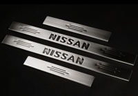 Kryty prahů nerez Nissan Qashqai (sada 4ks) Kryty prahů nerez Nissan Qashqai (sada 4ks)
