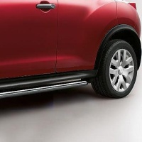 OEM bo�n� nerezov� prahy Nissan Juke -- od roku v�roby 2010-