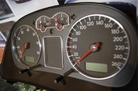 EVO RINGS rámečky kolem palubních přístrojů z leštěného hliníku VW Passat B5 -- rok výroby 97-00 ( počet dílů v sadě 2 ) EVO RINGS rámečky kolem palubních přístrojů z leštěného hliníku VW Passat B5 -- rok výroby 97-00 ( počet dílů v sadě 2 )
