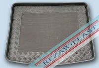 Vana do kufru s protiskluzovou vrstvou Toyota AURIS HYBRID bez packetu comfort -- od roku v�roby 2013-