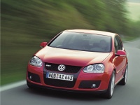 Přední nárazník GTi-Look VW Golf V -- rok výroby 2003-08 (včetně mřížky a mlhovek) Přední nárazník GTi-Look VW Golf V -- rok výroby 2003-08 (včetně mřížky a mlhovek)