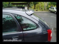 Zadn� spoiler k�ilt nad okno Citroen Xsara Picasso -- od roku v�roby 98-