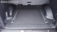 Gumový koberec do kufru přesně tvarovaný LUXUS Toyota Lancruiser 150 -- rok výroby 2009-2014 Gumový koberec do kufru přesně tvarovaný LUXUS Toyota Lancruiser 150 -- rok výroby 2009-2014